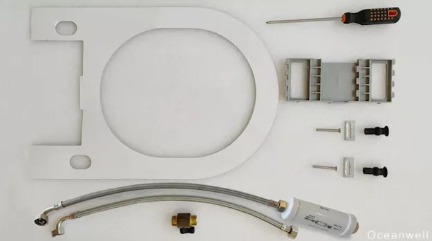 D‑shape smart bidet toilet seat